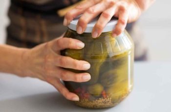 How to Open a Pickle Jar (3 Easy Ways)