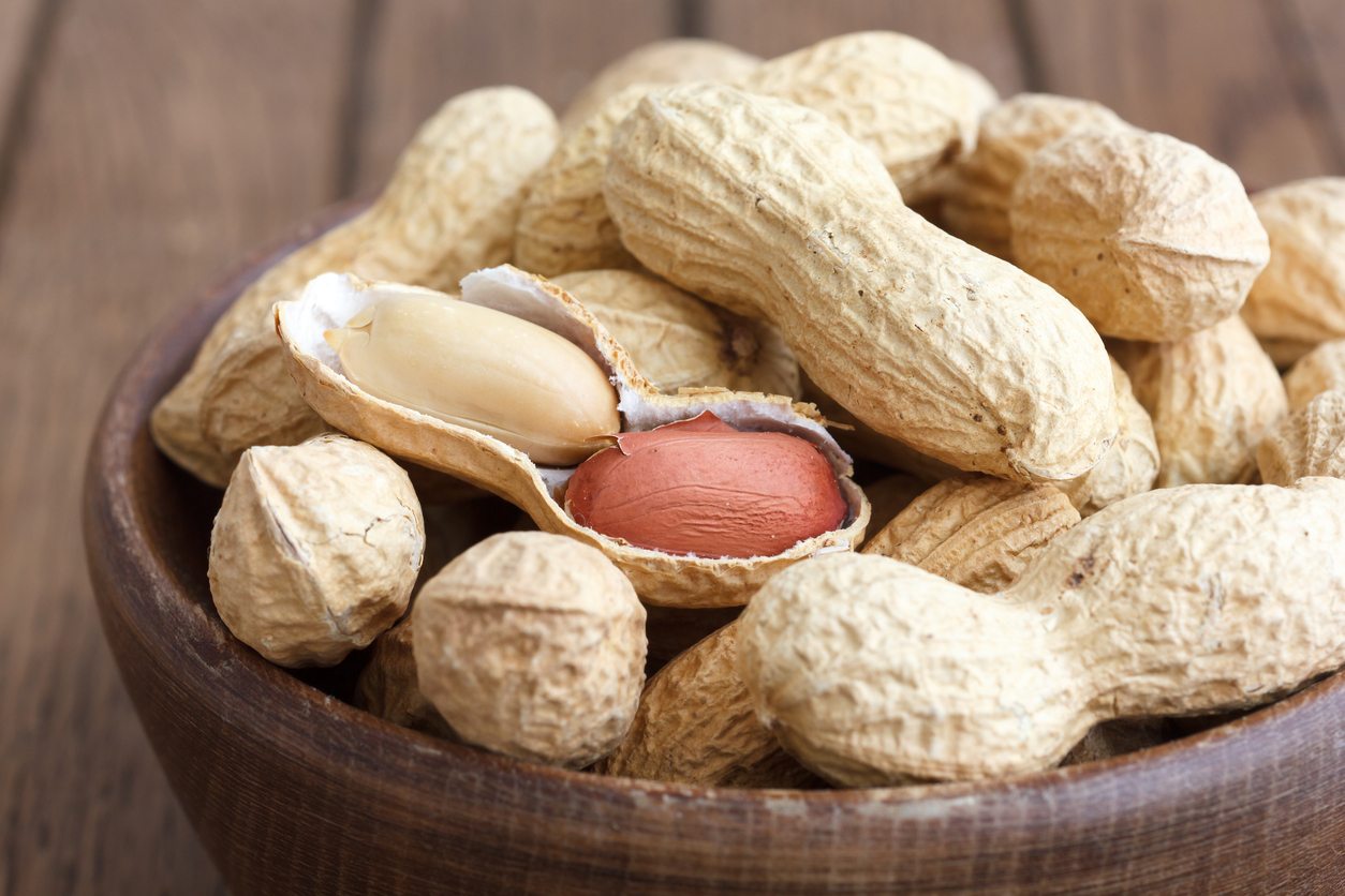 can-you-eat-the-shell-of-a-peanut