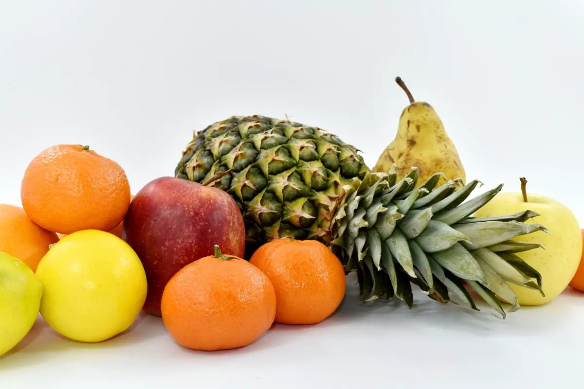is-pineapple-a-citrus-fruit