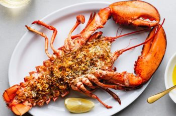 What Does Lobster Taste Like? [Definitive Guide]