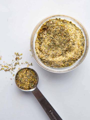 HOW TO MAKE GARLIC AND HERB RUB: HOW TO MAKE GARLIC AND HERB RUB: