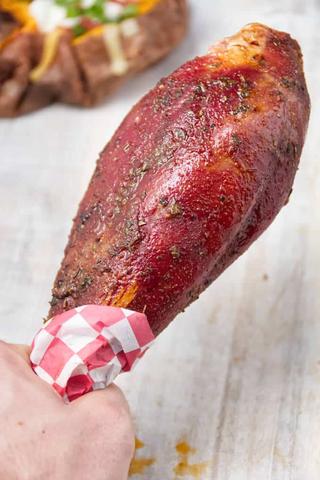 How to butcher and trim a turkey leg How to butcher and trim a turkey leg