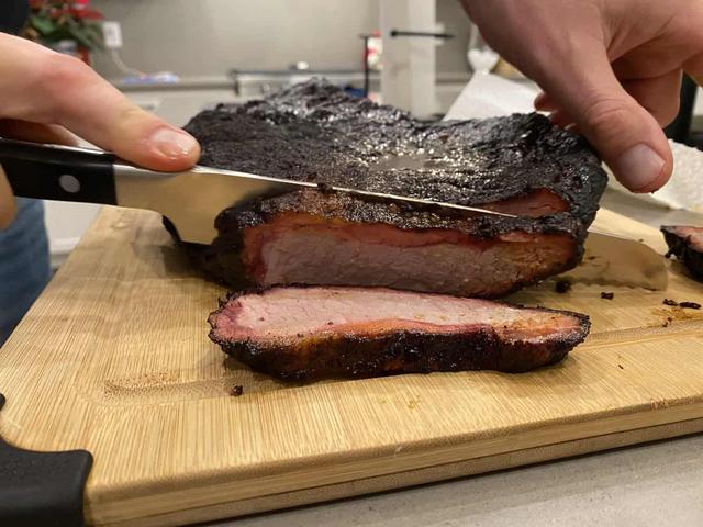 WHAT IS THE BEST TEMPERATURE FOR SMOKING A BRISKET?