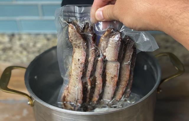 HOW TO STORE AND REHEAT