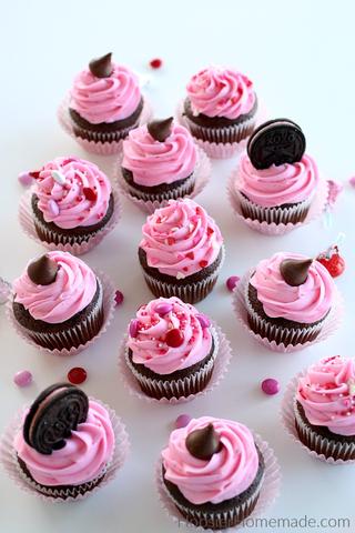 Valentine’s Day Cupcakes Valentine’s Day Cupcakes