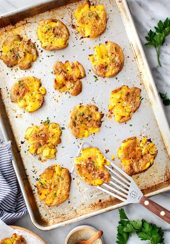 How to Make Smashed Potatoes How to Make Smashed Potatoes