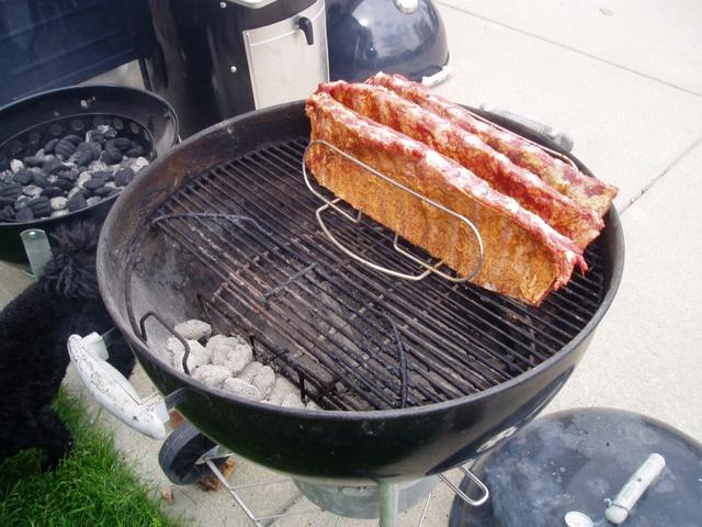 Setting Up the Weber Kettle to Smoke Setting Up the Weber Kettle to Smoke
