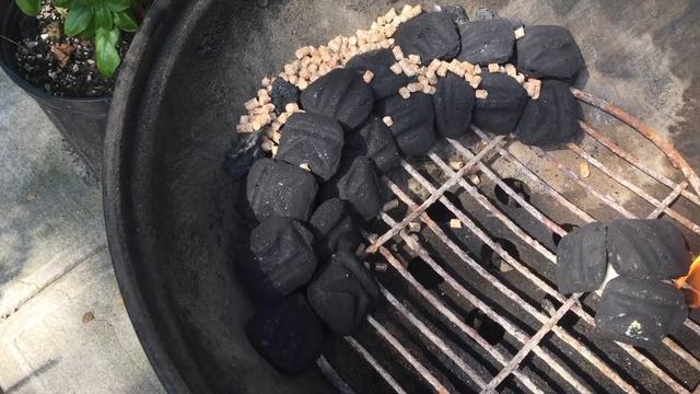 How to Use Pellets in a Charcoal Grill How to Use Pellets in a Charcoal Grill