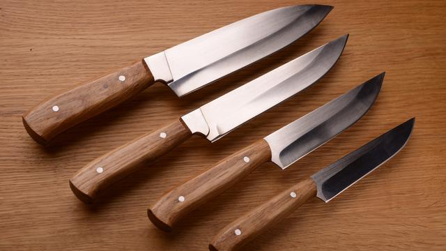 Caring for Stainless Steel and Carbon Steel Knives Caring for Stainless Steel and Carbon Steel Knives