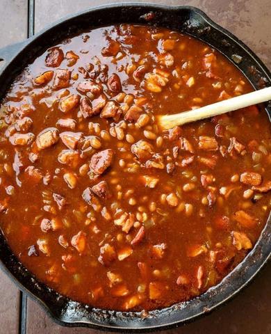 WHEN SHOULD I SERVE THESE BAKED BEANS? WHEN SHOULD I SERVE THESE BAKED BEANS?