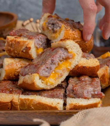 HOW TO MAKE A GRILLED BRAT BREAD TAILGATE APPETIZER HOW TO MAKE A GRILLED BRAT BREAD TAILGATE APPETIZER
