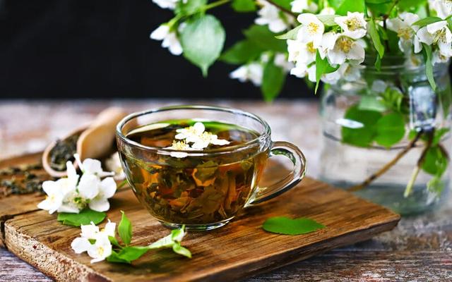 Jasmine Tea and Sleep Quality: Does Caffeine Impact Your Rest? Jasmine Tea and Sleep Quality: Does Caffeine Impact Your Rest?