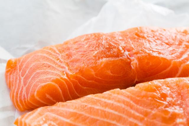 2. "Delicious Salmon Recipe: Baking at 350 Degrees"